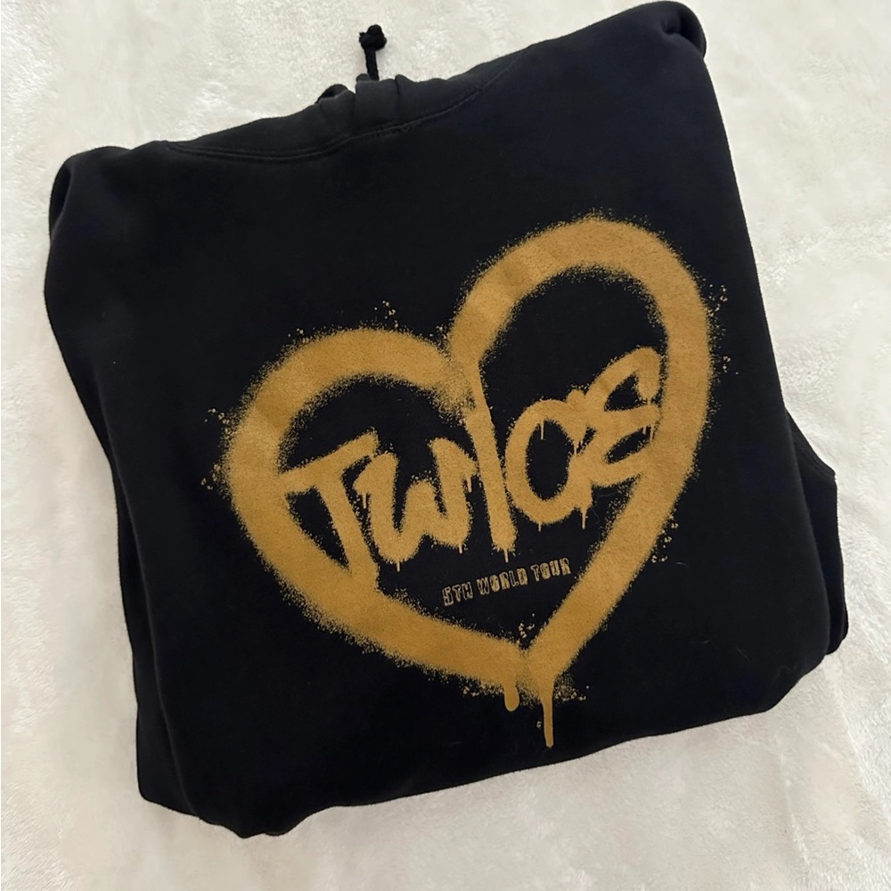 Twice hoodie !🍭